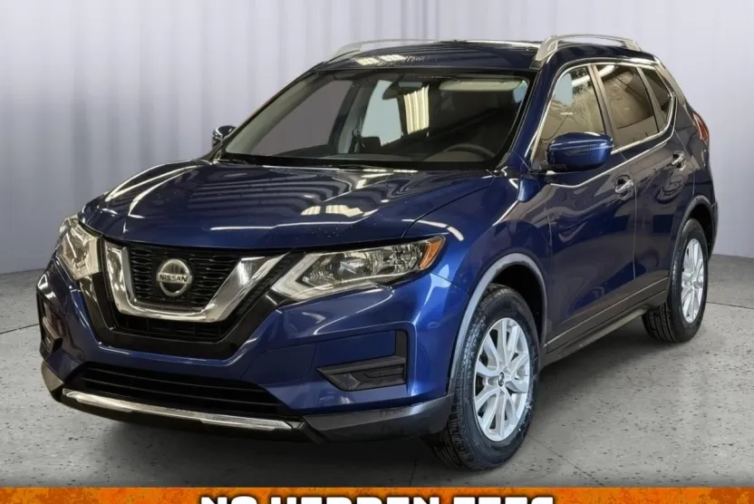 2018 Nissan Rogue SV photo 1