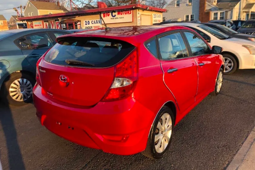 2013 Hyundai Accent GLS SE photo 1