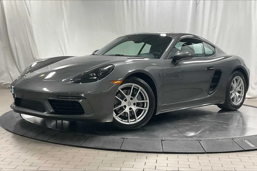 2024 Porsche Cayman photo 1