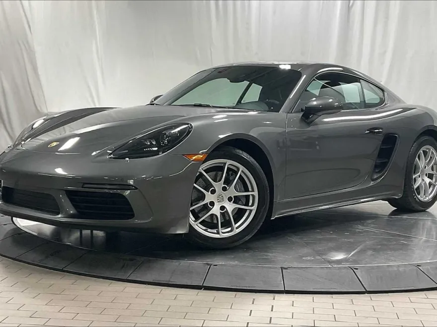 2024 Porsche Cayman photo 1
