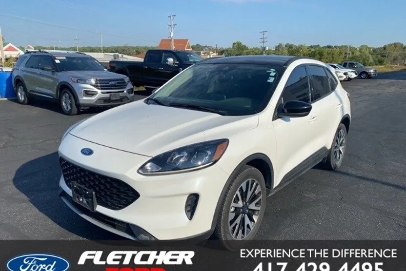 2020 Ford Escape SE Sport Hybrid photo 1