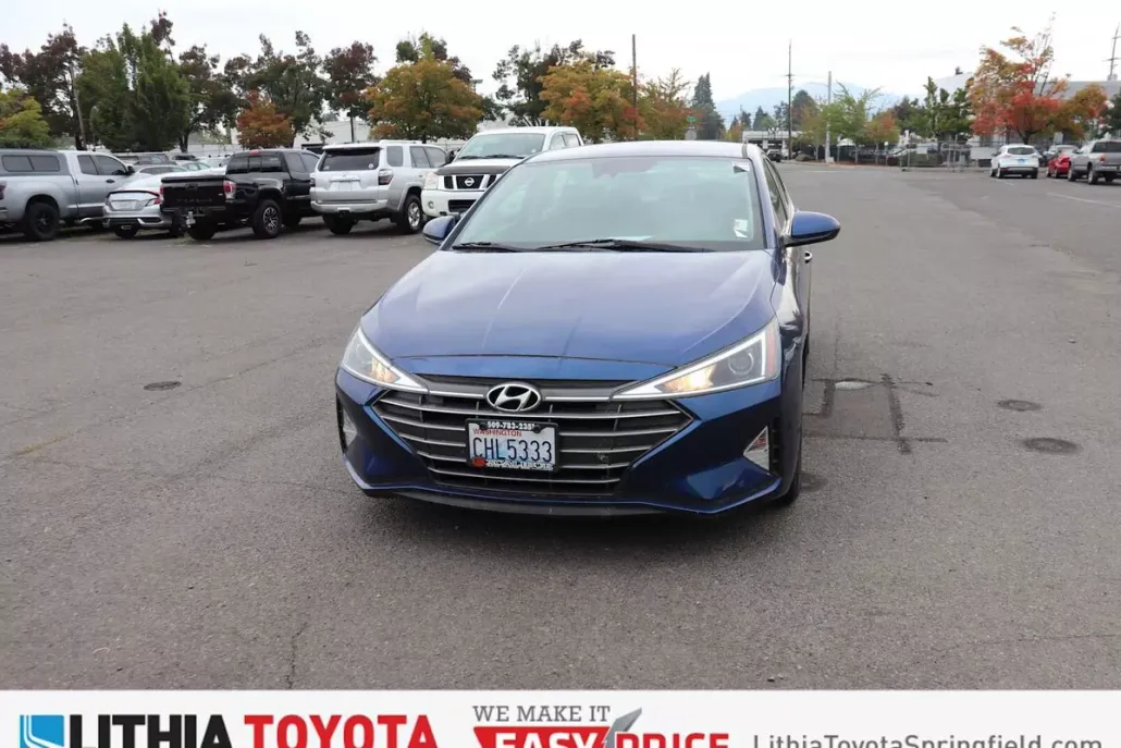 2020 Hyundai Elantra SEL photo 1
