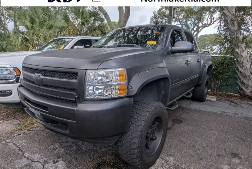 2012 Chevrolet Silverado 1500 LT photo 1