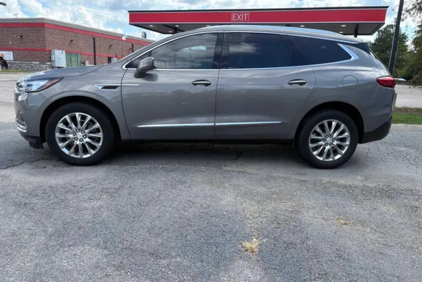 2019 Buick Enclave Essence photo 1