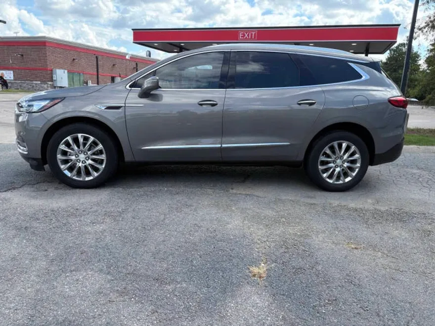 2019 Buick Enclave Essence photo 1