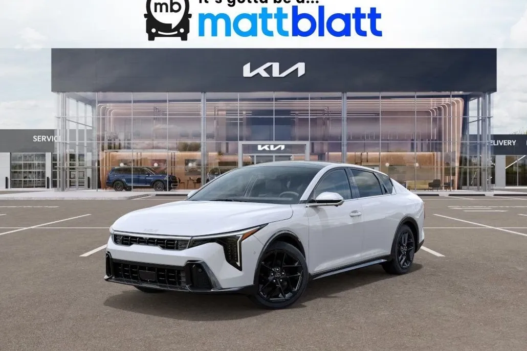 2025 Kia K4 GT-Line Turbo photo 1