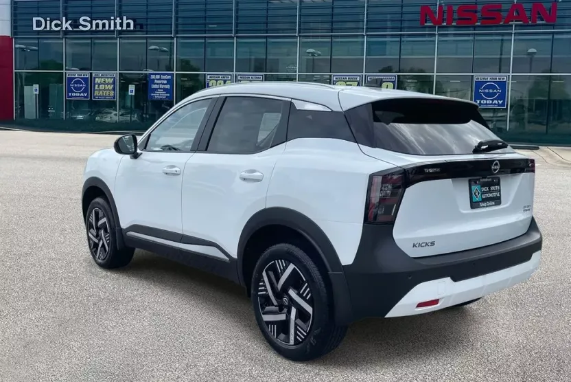 2026 Nissan Kicks SV photo 1