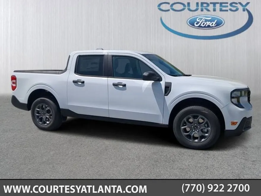 2025 Ford Maverick XLT photo 1