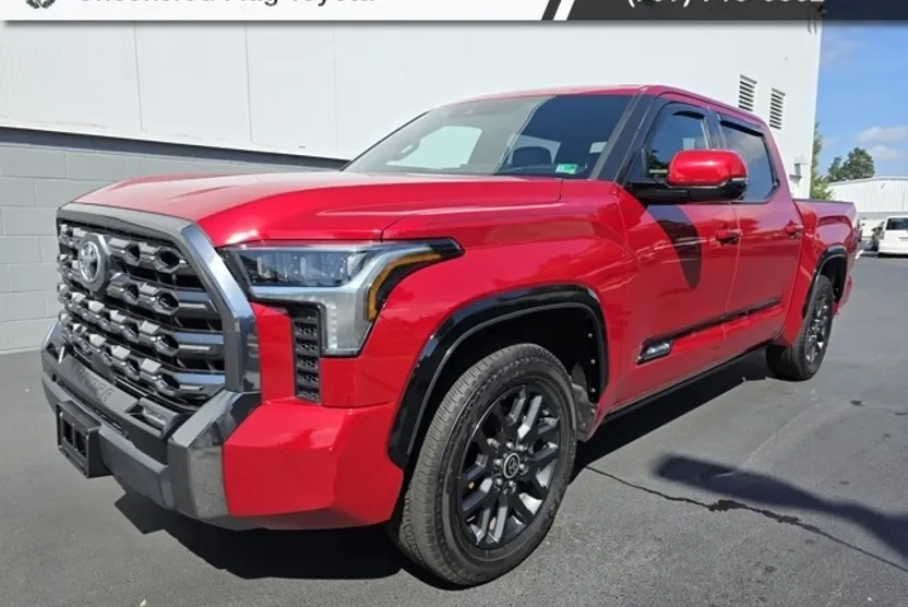 2022 Toyota Tundra Platinum photo 1
