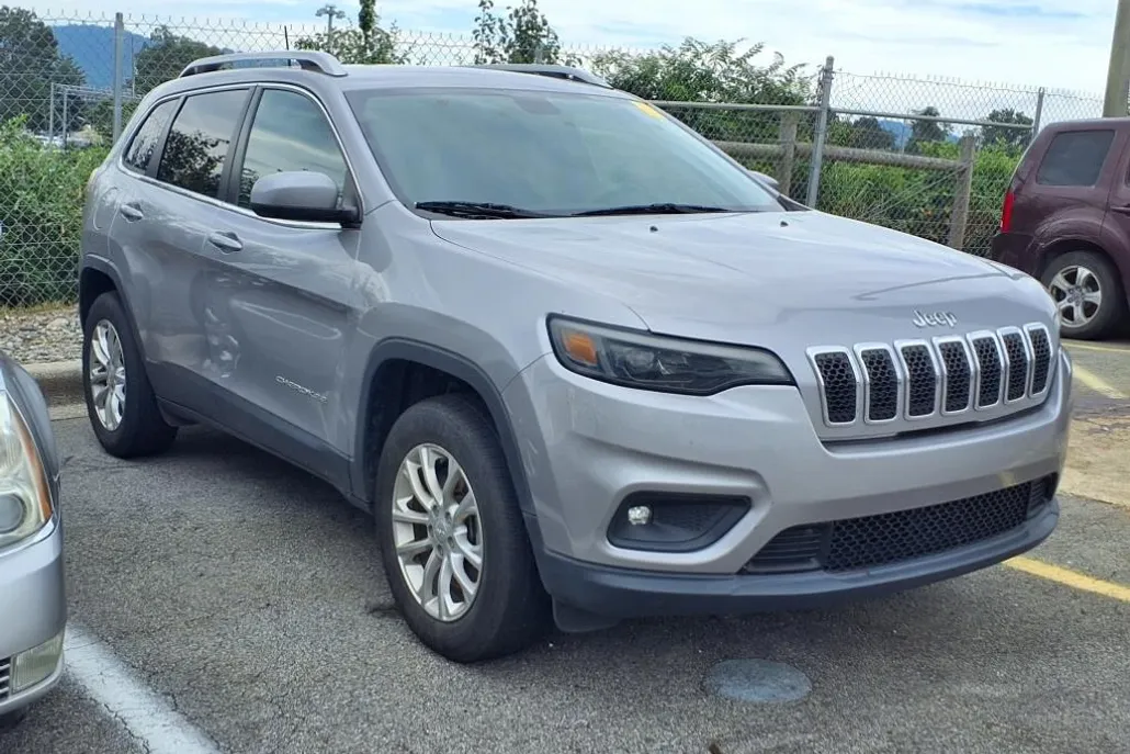 2019 Jeep Cherokee Latitude photo 1