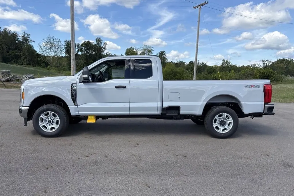 2026 Ford F-250 XLT photo 1