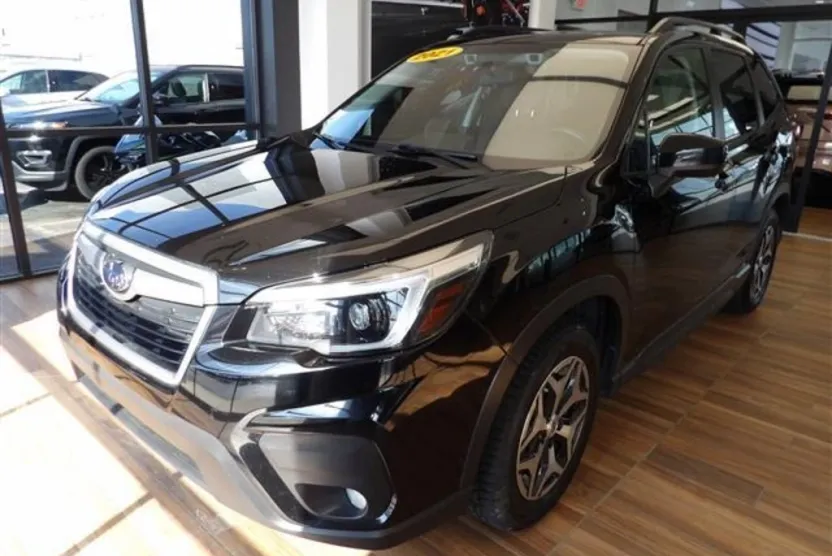 2021 Subaru Forester Premium photo 1