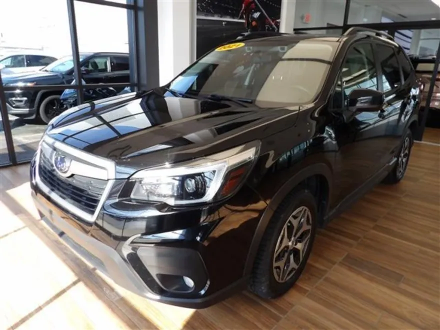 2021 Subaru Forester Premium photo 1