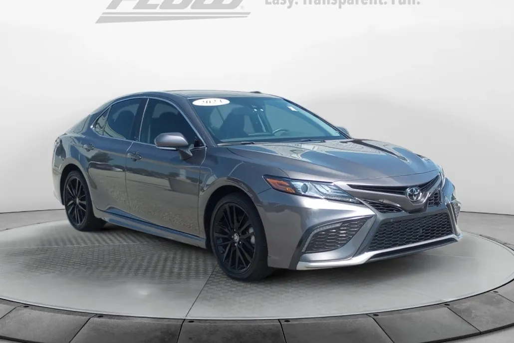 2023 Toyota Camry XSE photo 1