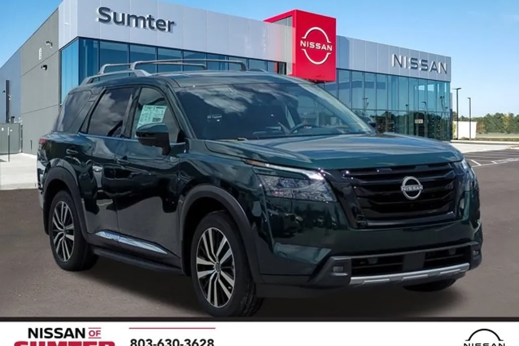 2025 Nissan Pathfinder Platinum photo 1