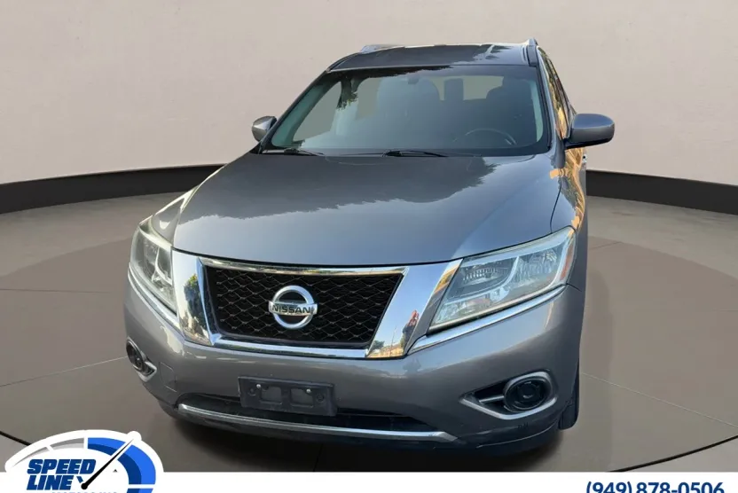 2015 Nissan Pathfinder S photo 1