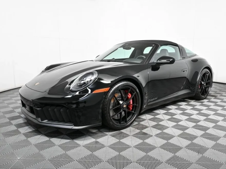 2025 Porsche 911 Targa 4 GTS photo 1