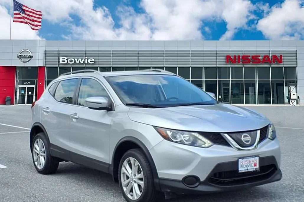 2018 Nissan Rogue Sport SV photo 1
