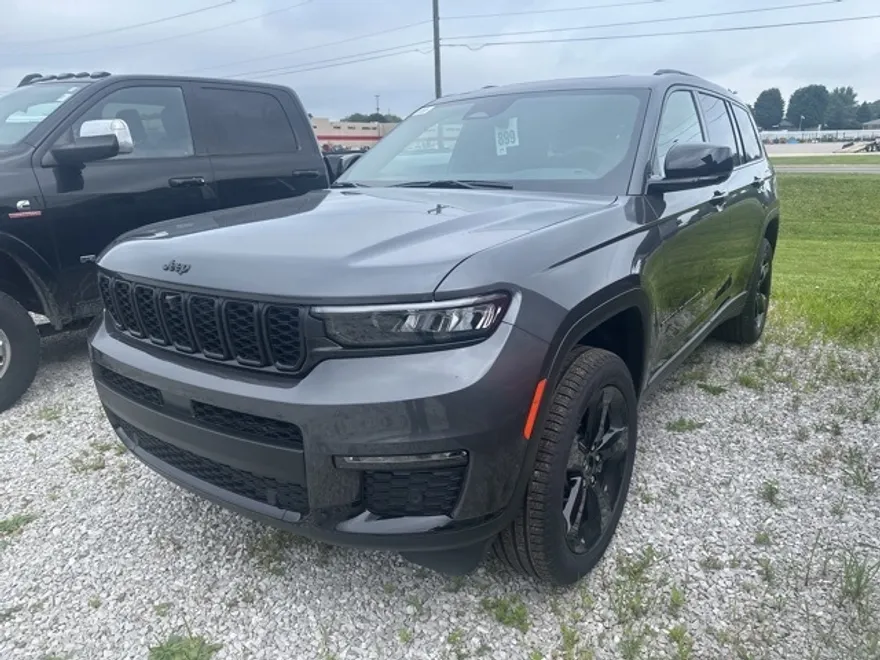 2025 Jeep Grand Cherokee Limited photo 1