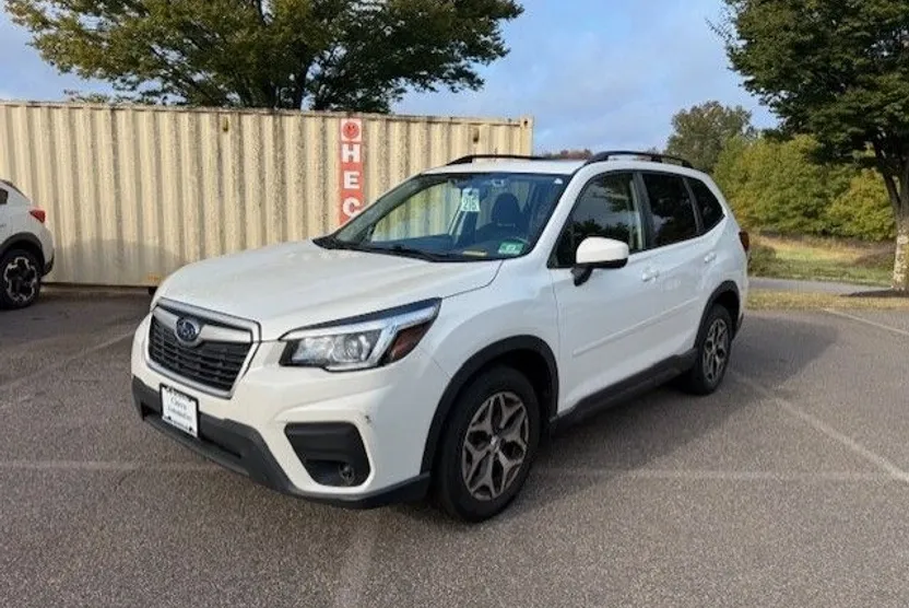 2019 Subaru Forester Premium photo 1