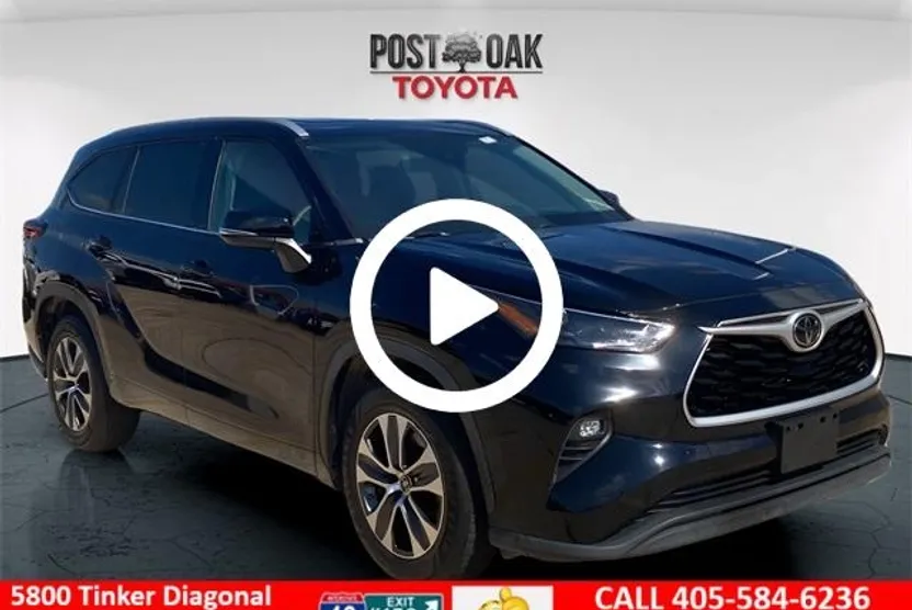 2022 Toyota Highlander XLE photo 1