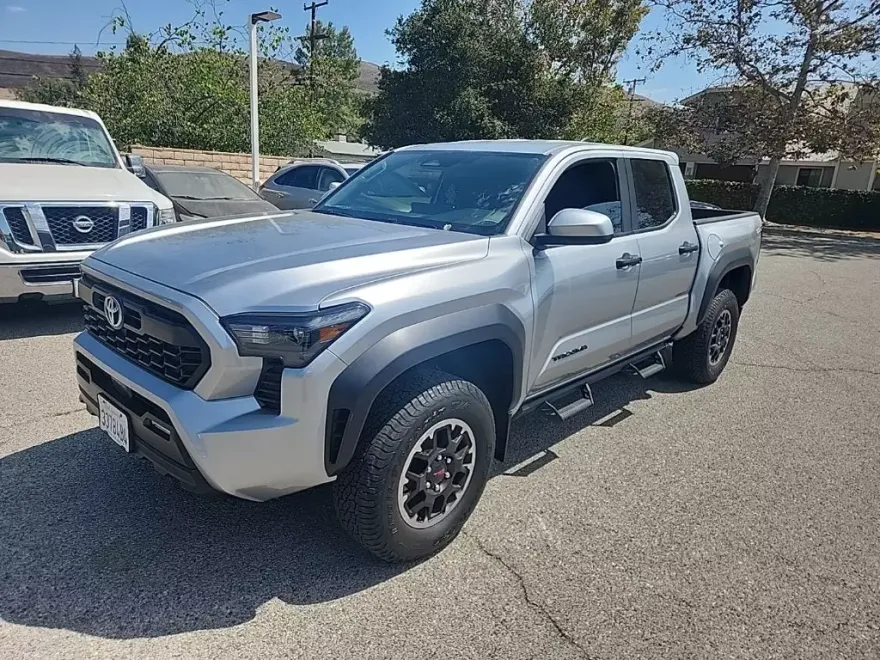 2024 Toyota Tacoma TRD Off-Road photo 1