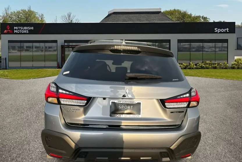 2025 Mitsubishi Outlander Sport ES SE LE photo 1