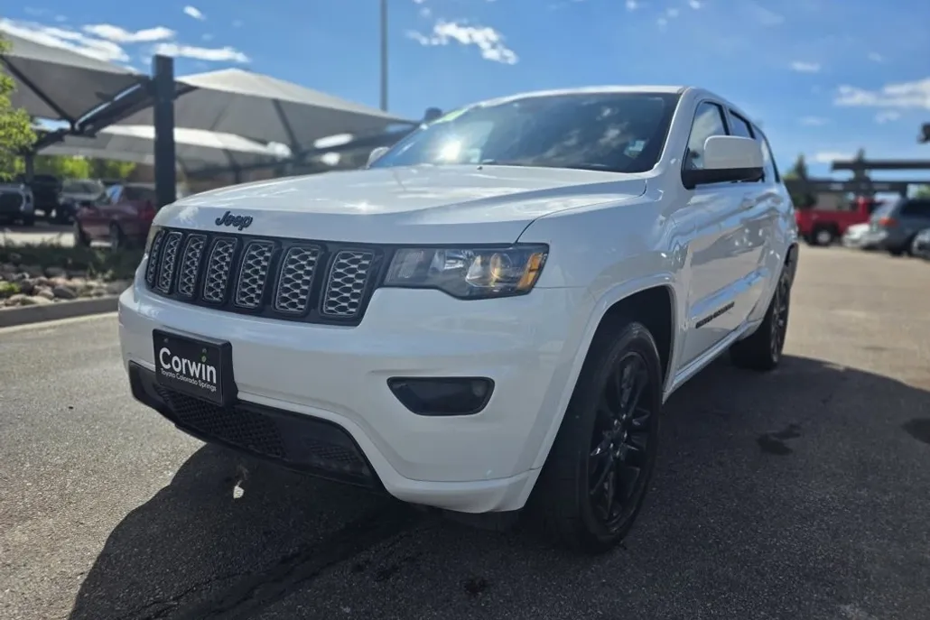 2020 Jeep Grand Cherokee Altitude photo 1