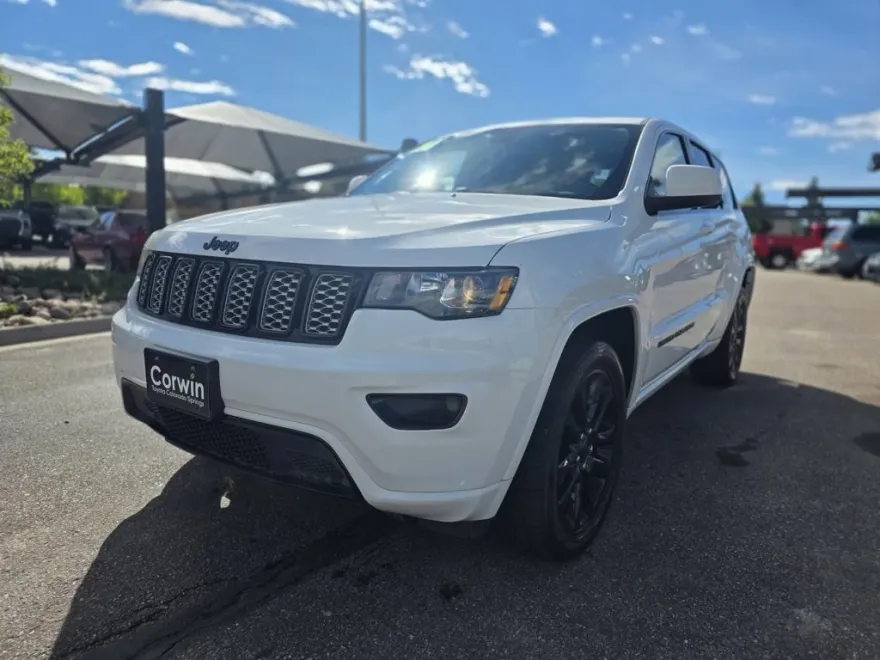 2020 Jeep Grand Cherokee Altitude photo 1
