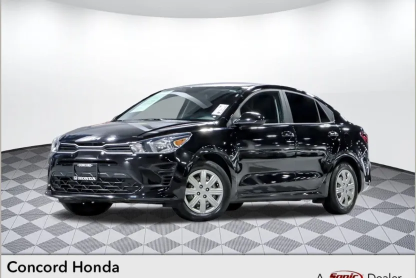 2022 Kia Rio LX photo 1