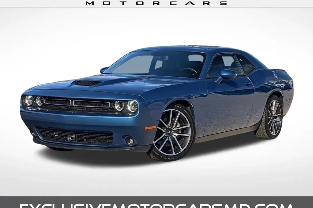 2023 Dodge Challenger GT photo 1