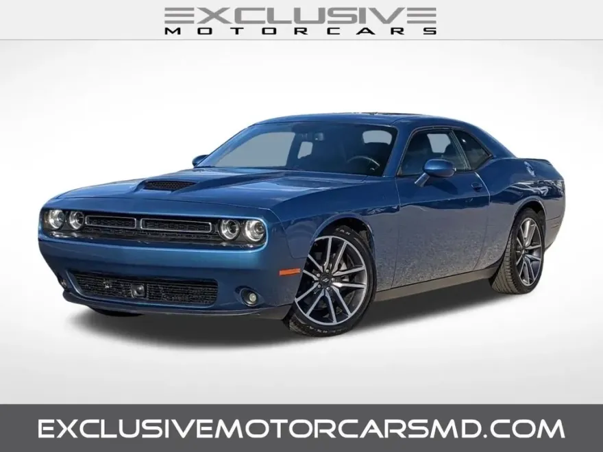 2023 Dodge Challenger GT photo 1