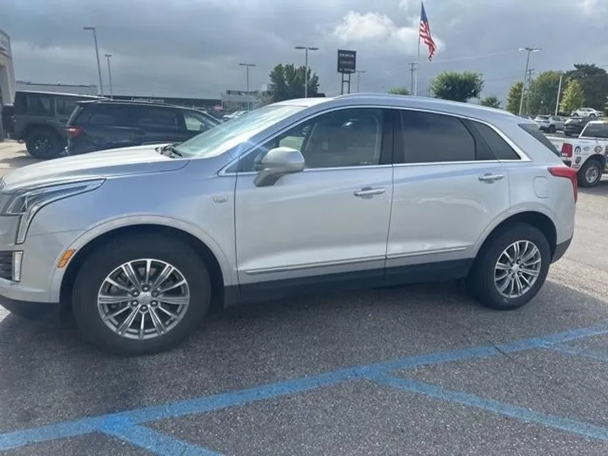 2018 Cadillac XT5 Luxury photo 1