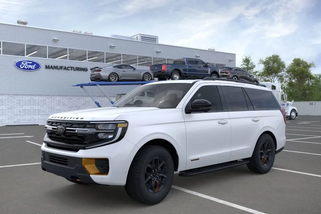 2025 Ford Expedition photo 1