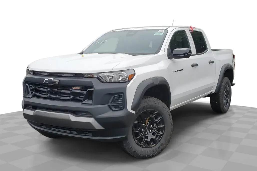 2026 Chevrolet Colorado Trail Boss photo 1