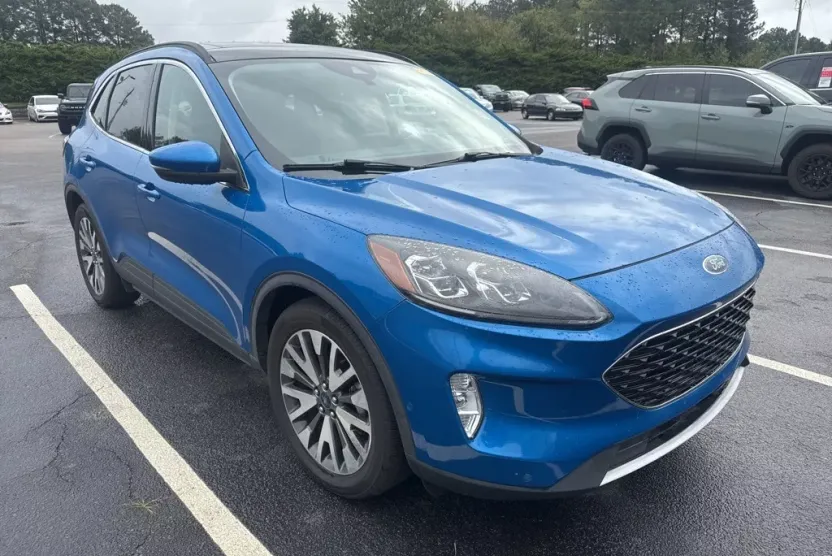 2020 Ford Escape Titanium photo 1