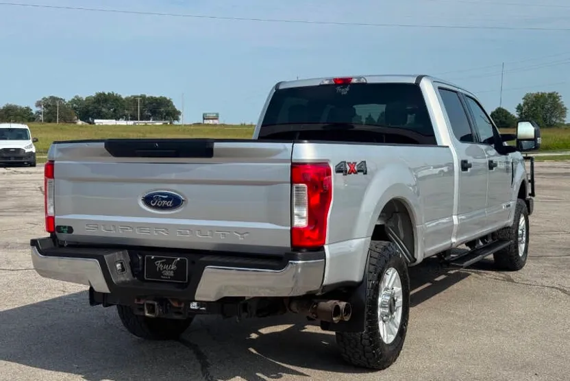 2019 Ford F-250 XLT photo 1