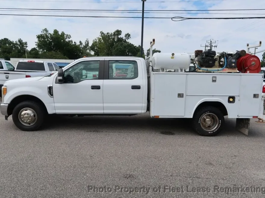 2017 Ford F-350 photo 1