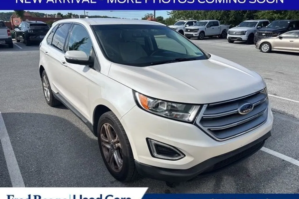 2017 Ford Edge Titanium photo 1