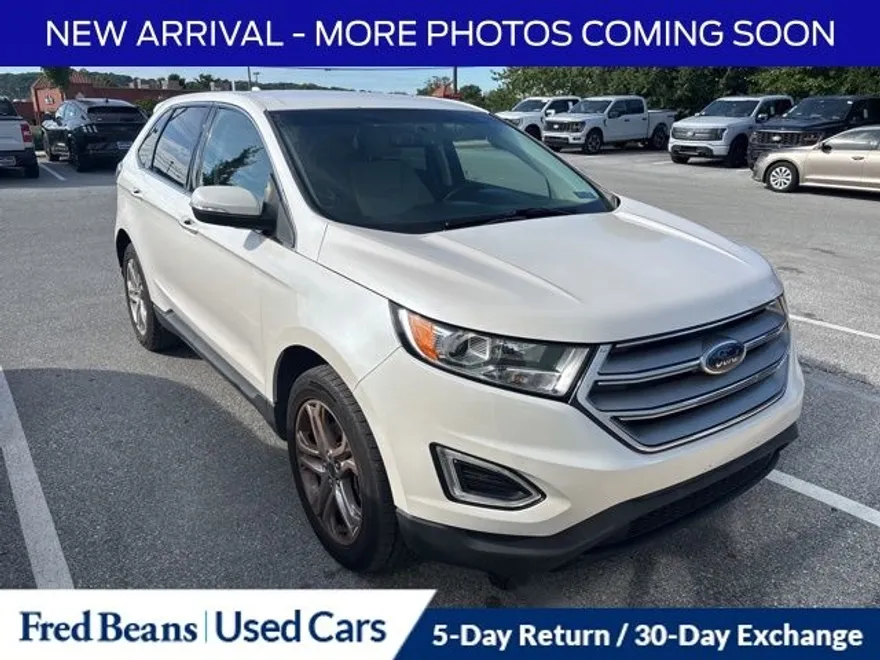 2017 Ford Edge Titanium photo 1