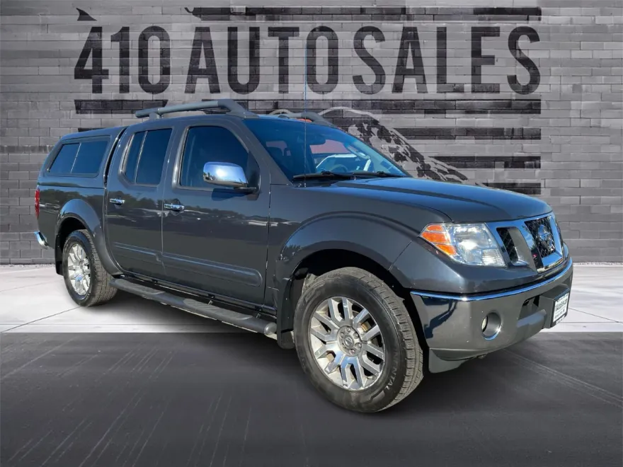 2010 Nissan Frontier LE photo 1
