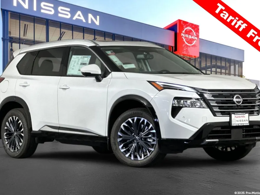 2025 Nissan Rogue Platinum photo 1