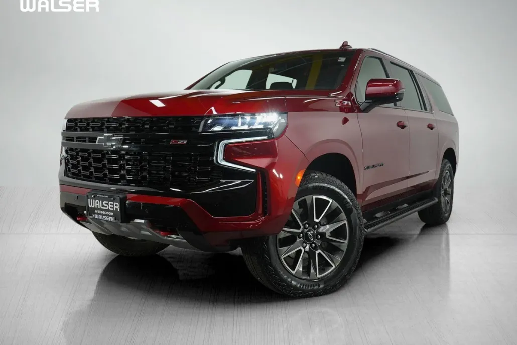 2024 Chevrolet Suburban Z71 photo 1