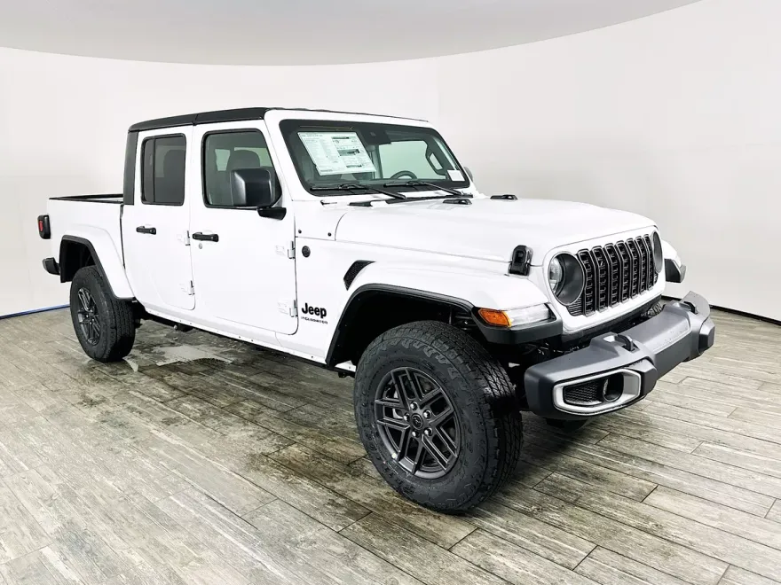 2025 Jeep Gladiator Sport S photo 1