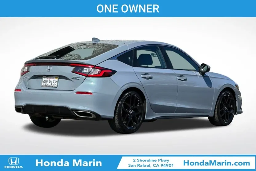 2022 Honda Civic Sport Touring photo 1