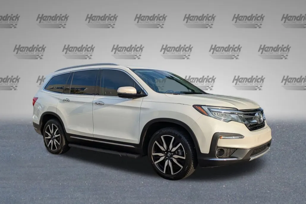 2022 Honda Pilot Touring photo 1