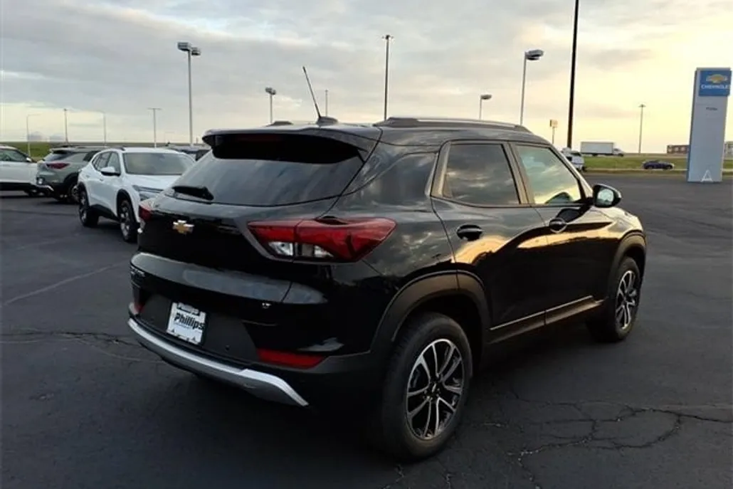 2026 Chevrolet Trailblazer LT photo 1