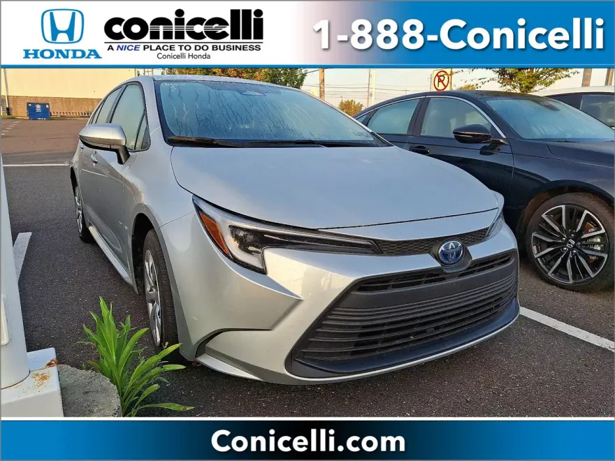 2025 Toyota Corolla Hybrid LE photo 1
