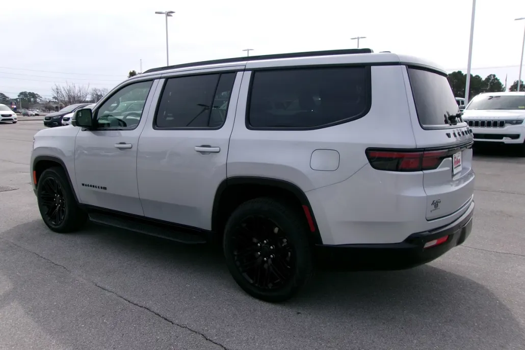 2025 Jeep Wagoneer Carbide photo 1