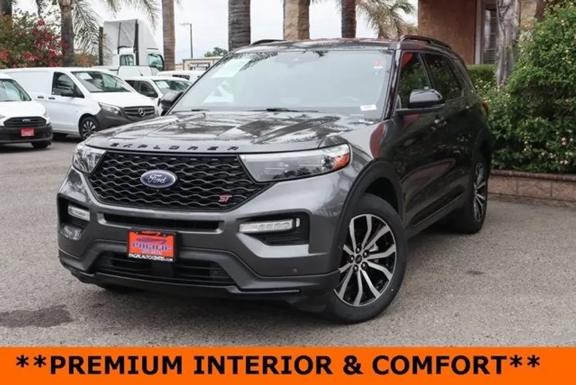 2020 Ford Explorer ST photo 1